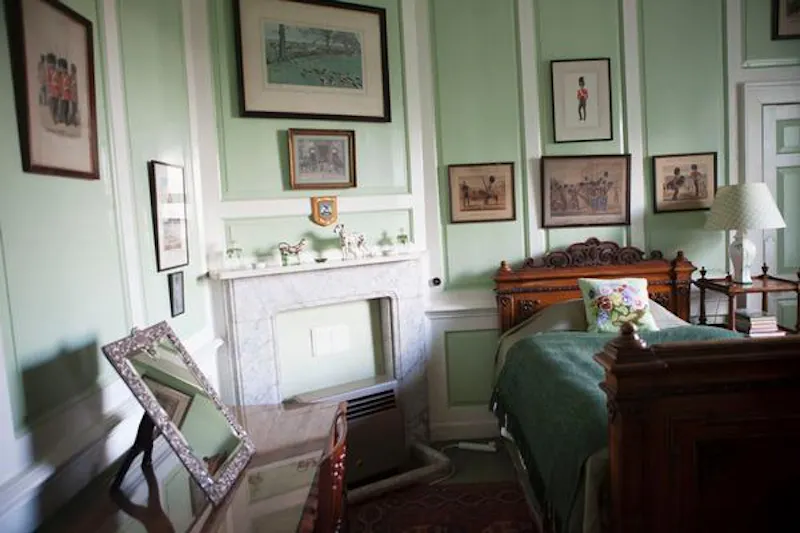 Headington stately home, A1046 (photo 38)