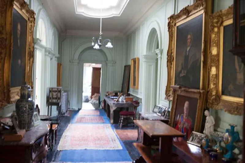 Entrance hall at Headington stately home, A1046 (photo 45)
