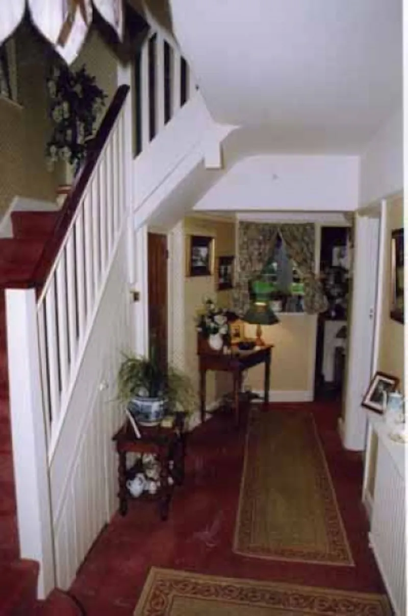 Traditional Ealing house, D1634 (photo 6)