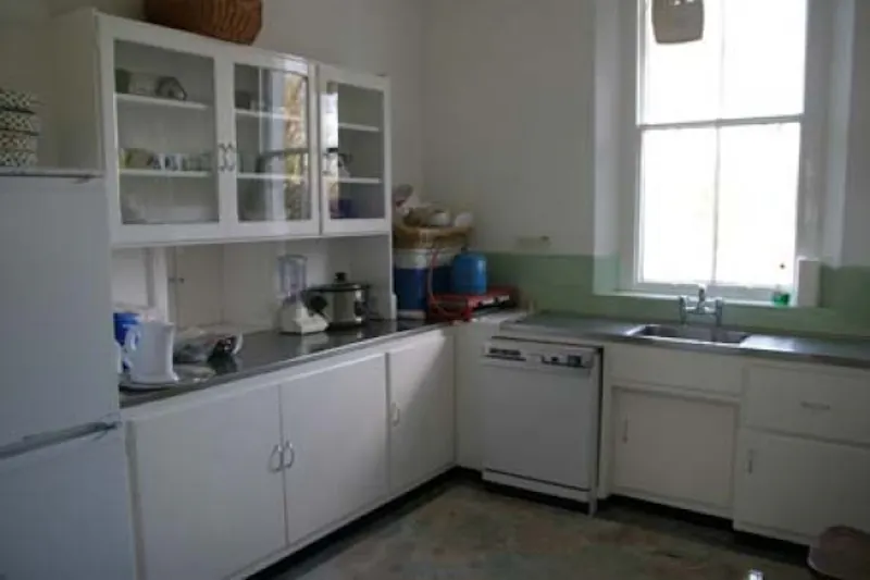 Kitchen at Palladian house in Betchworth, A348 (photo 6)