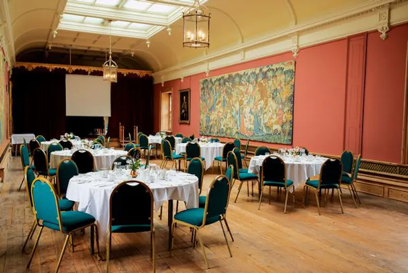 Ballroom at Elizabethan estate in Reading, G164 (photo 11)