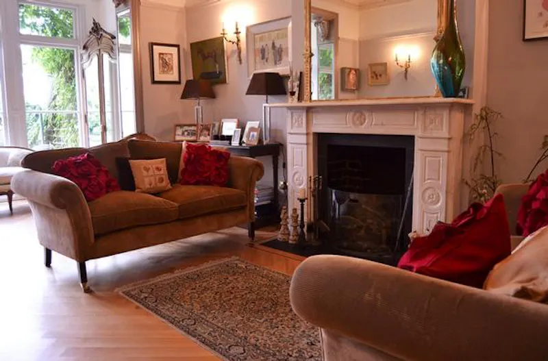 Fireplace at Contemporary Wandsworth house, B802 (photo 10)