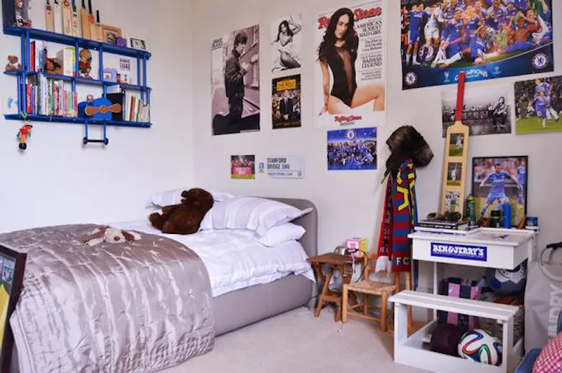 Bedroom - teen at Contemporary Wandsworth house, B802 (photo 43)
