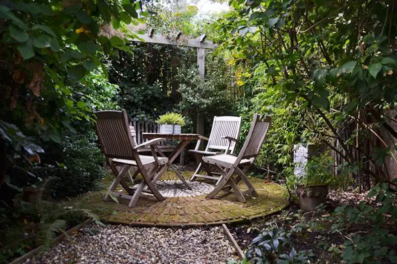 Terrace/Patio at Contemporary Wandsworth house, B802 (photo 58)
