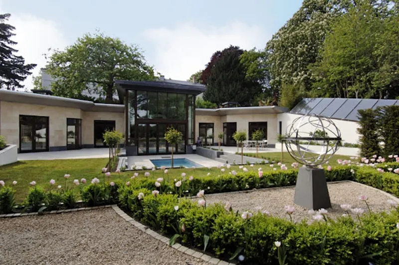 Garden - formal at Hidden Highgate pool house, D1969 (photo 32)