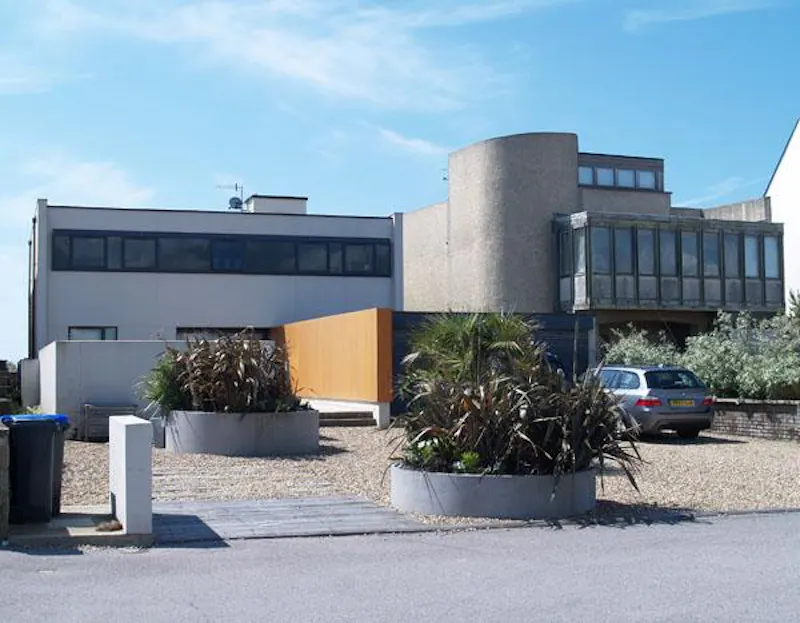 Shoreham beach house, C678 (photo 3)