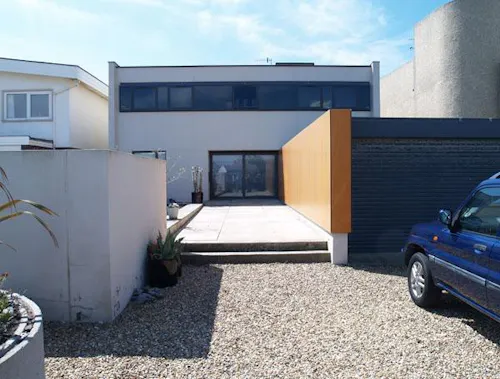Shoreham beach house, C678