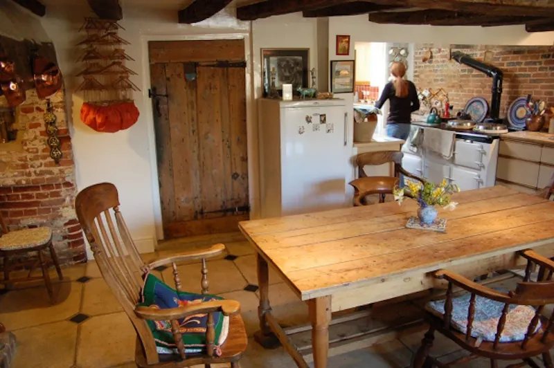Kitchen at Film location L202 in Hertfordshire (photo 28)