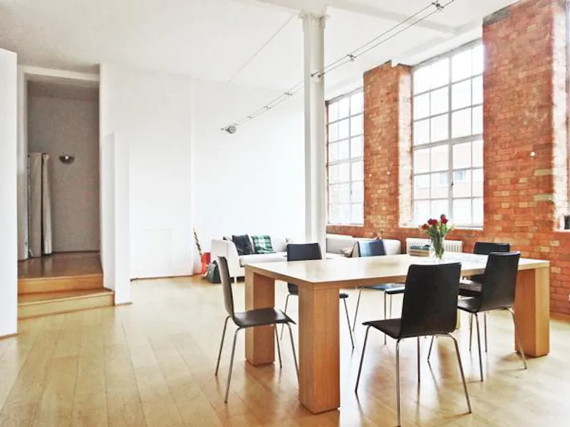 Dining room at Waterloo Warehouse conversion , F625 (photo 5)
