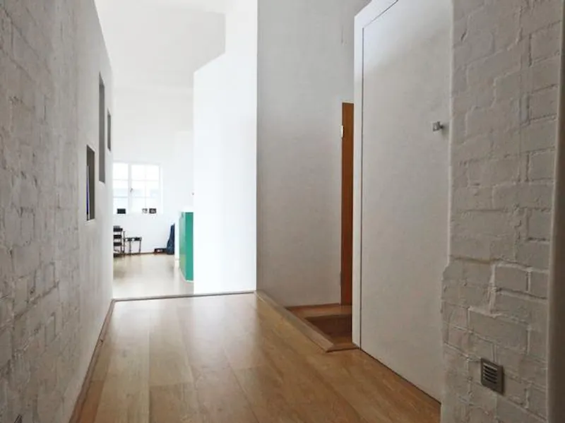 Corridor at Waterloo Warehouse conversion , F625 (photo 23)
