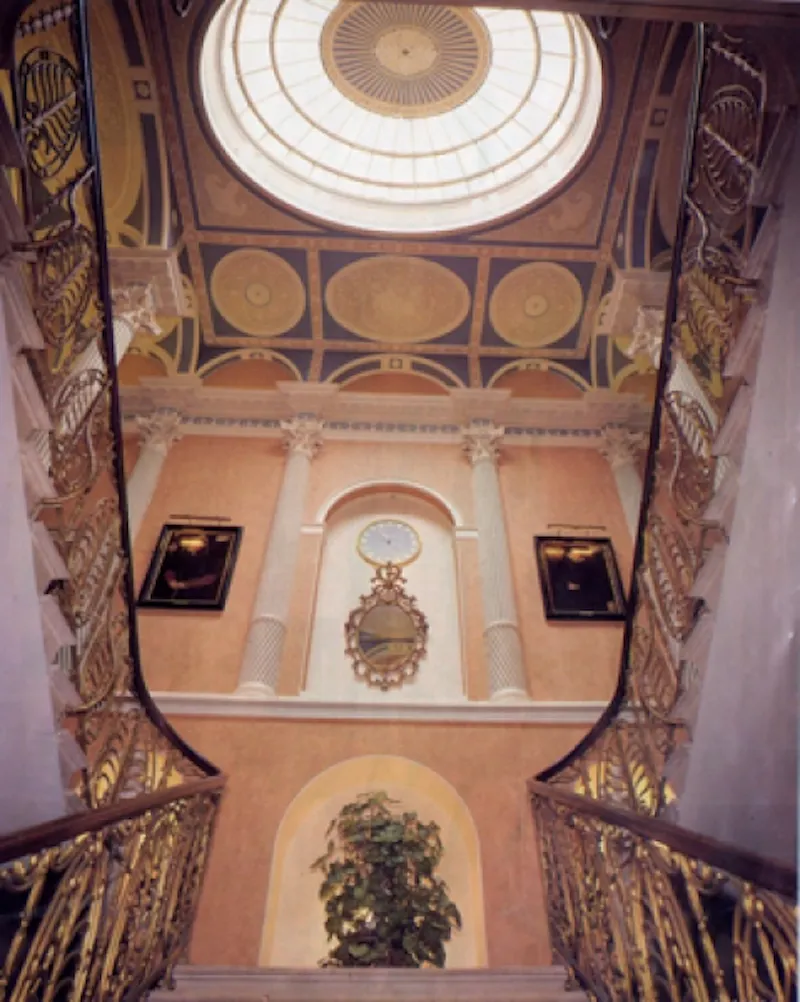 Opulent stately home in Welwyn, A29 (photo 8)