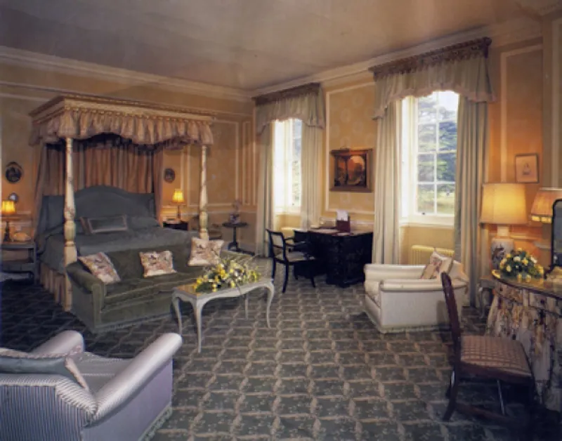 Bedroom at Opulent stately home in Welwyn, A29 (photo 20)