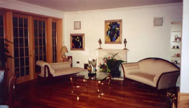 Living Room at Film location D1757 in Essex (photo 2)