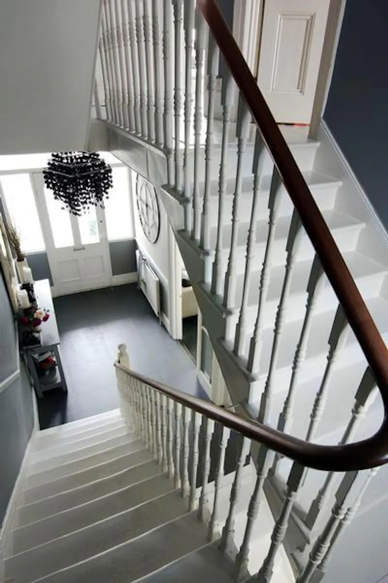 Staircase at Stylish Surbiton house, B1421 (photo 10)
