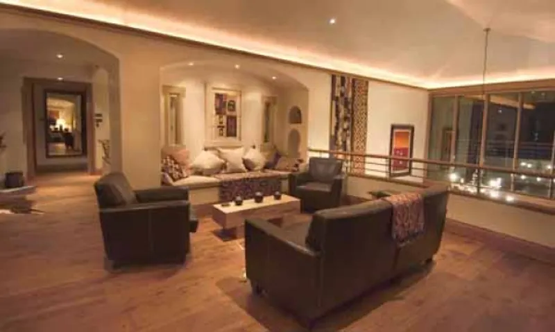 Living Room at Film location D1827 in West Sussex (photo 2)