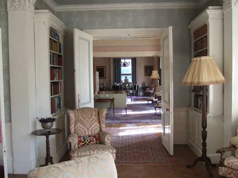 Elegant manor near Elstree, A49 (photo 4)