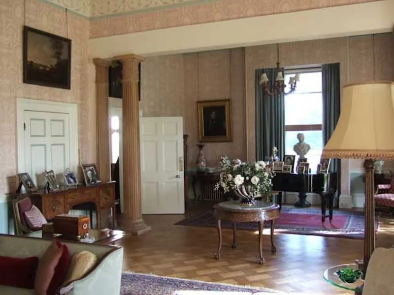 Elegant manor near Elstree, A49 (photo 8)