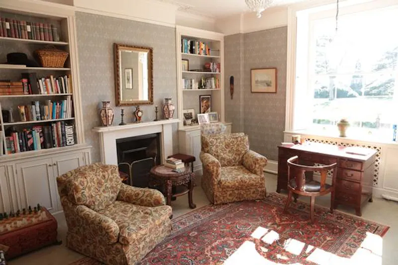 Elegant manor near Elstree, A49 (photo 28)