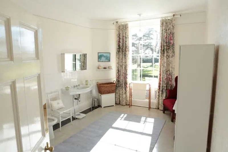 Elegant manor near Elstree, A49 (photo 32)