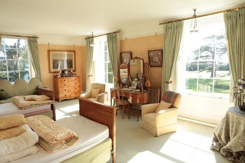 Elegant manor near Elstree, A49 (photo 35)