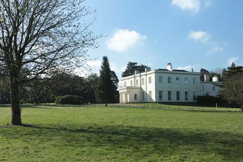 Elegant manor near Elstree, A49 (photo 44)