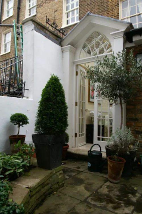 Townhouse flat in Belgravia, F940