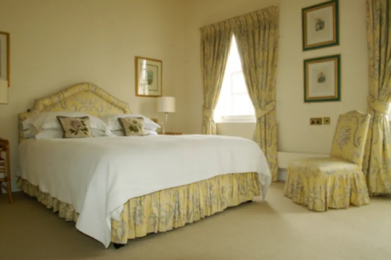 Bedroom at Townhouse flat in Belgravia, F940 (photo 6)