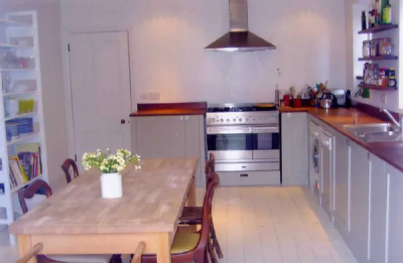 Dining room at Kensal Green family house, B1267 (photo 5)