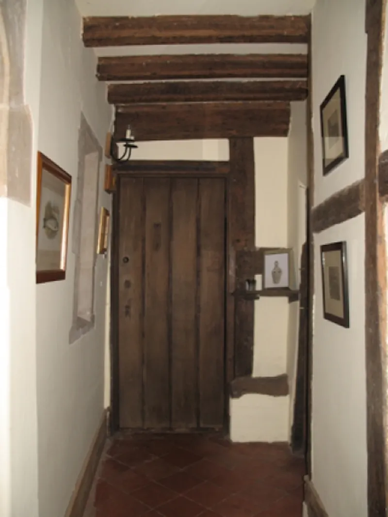 Corridor at Gothic toll house in Buxted, A1134 (photo 4)