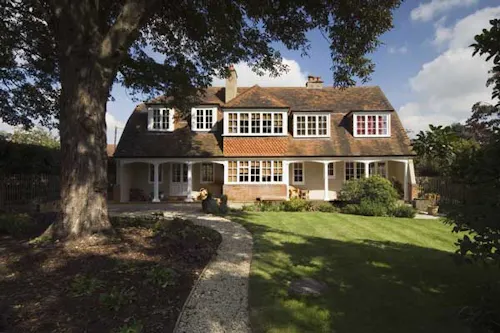 Contemporary Beaconsfield house, E318