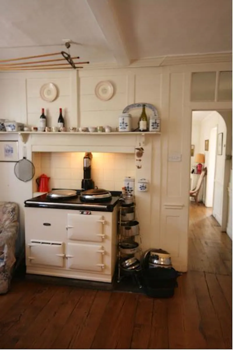 Aga at Traditional home in Brentford, A580 (photo 3)