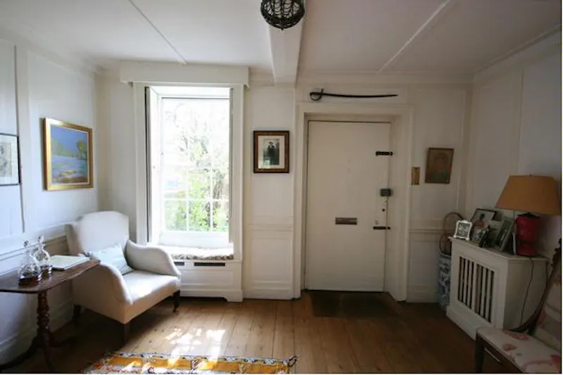 Traditional home in Brentford, A580 (photo 7)