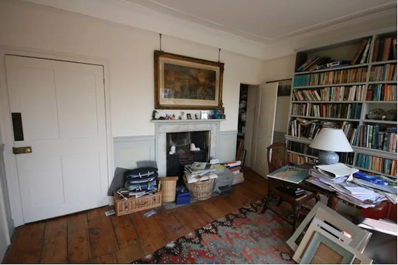 Traditional home in Brentford, A580 (photo 12)