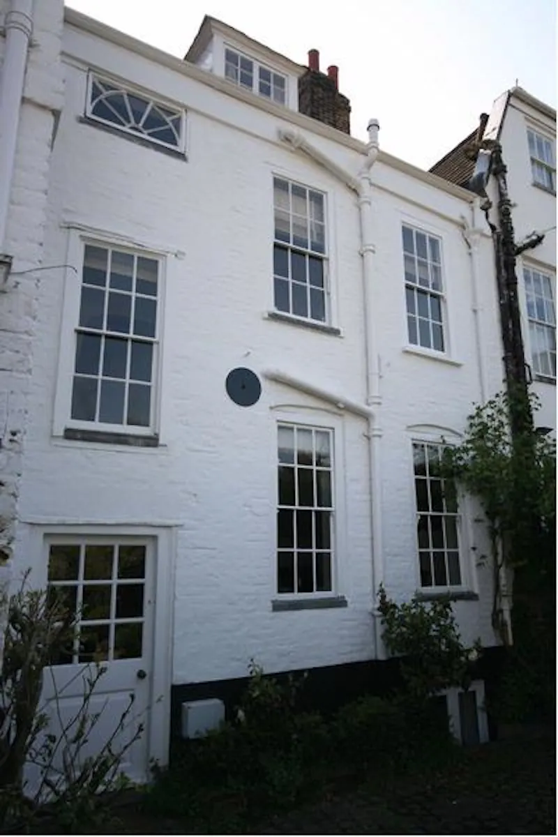 Traditional home in Brentford, A580 (photo 34)