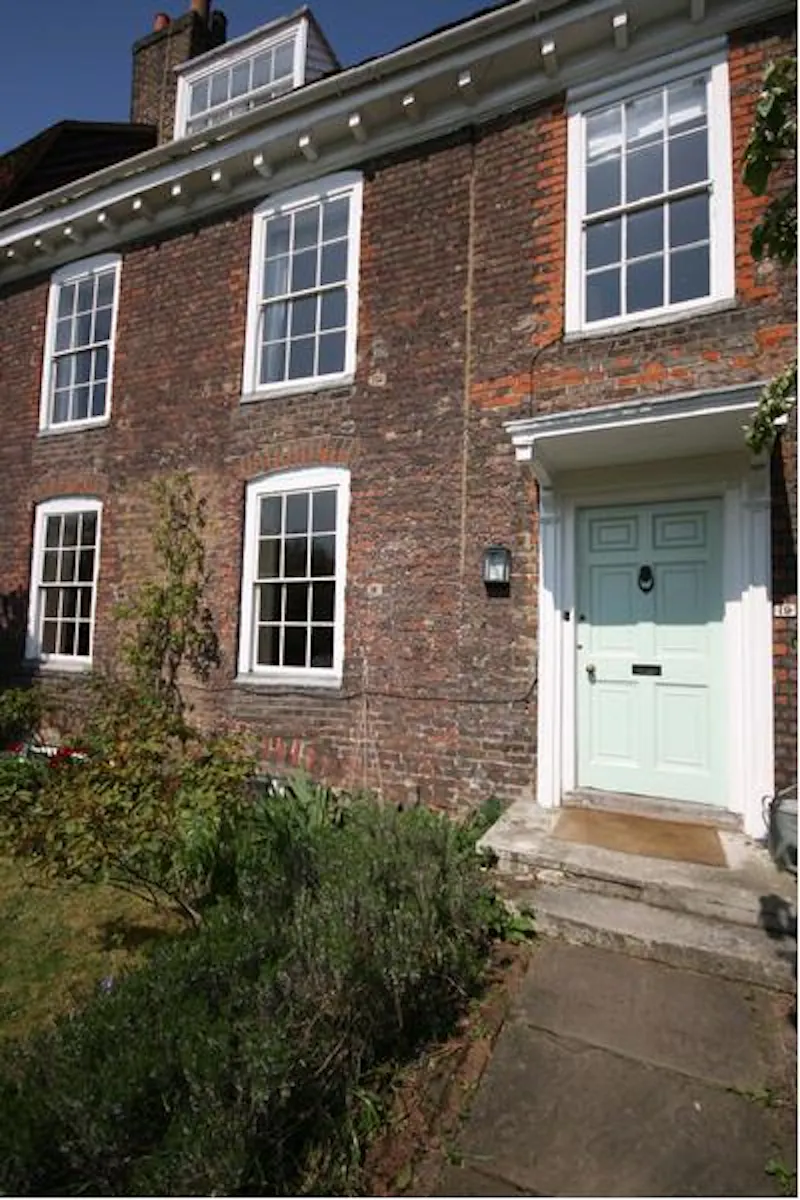 Traditional home in Brentford, A580 (photo 53)
