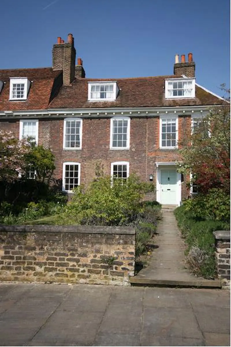 Traditional home in Brentford, A580 (photo 56)