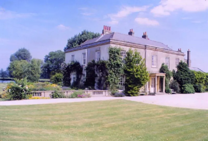 Classic Georgian Thame Rectory, A1026 (photo 3)
