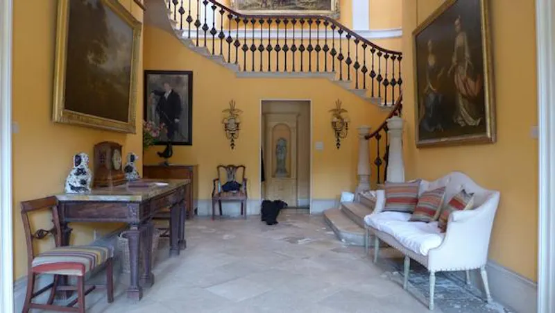Entrance hall at Classic Georgian Thame Rectory, A1026 (photo 6)