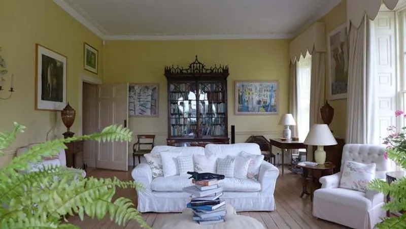 Living Room at Classic Georgian Thame Rectory, A1026 (photo 22)