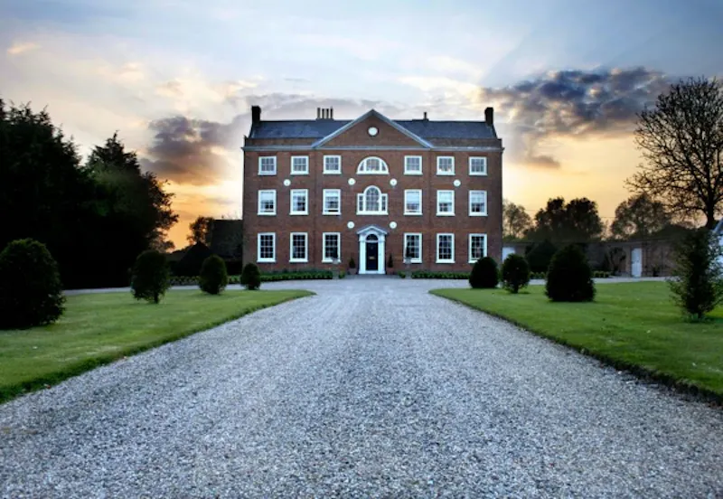Georgian Colchester mansion, A1031 (photo 2)