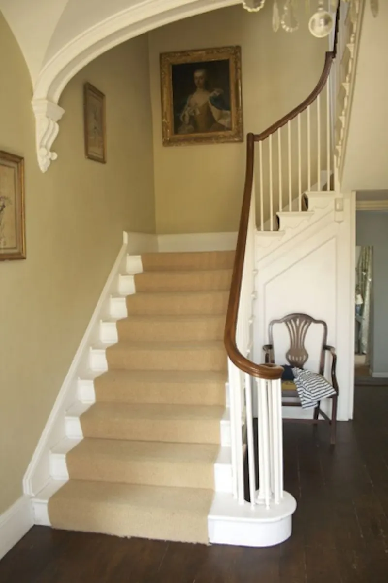 Staircase at Georgian Colchester mansion, A1031 (photo 3)
