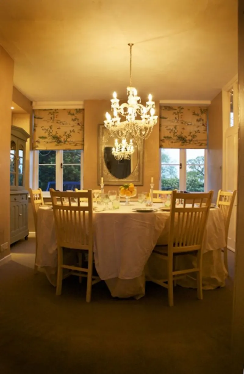Dining room at Georgian Colchester mansion, A1031 (photo 6)