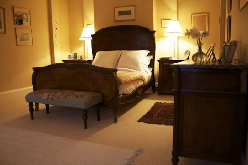 Bedroom at Georgian Colchester mansion, A1031 (photo 9)