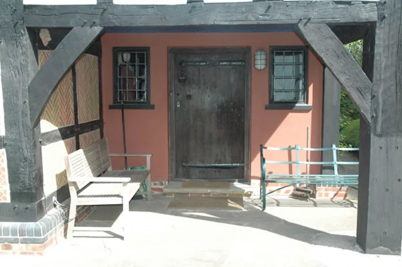 Film location D1964 in Surrey (photo 3)