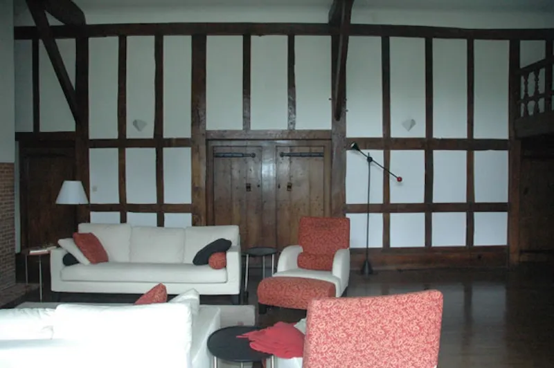 Film location D1964 in Surrey (photo 7)