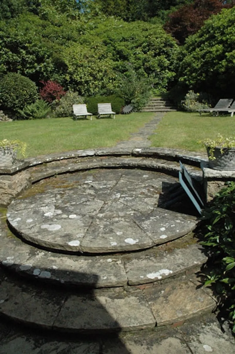 Film location D1964 in Surrey (photo 22)
