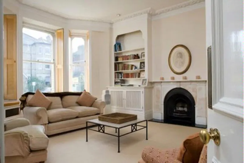 Living Room at Film location B465 in London (photo 4)