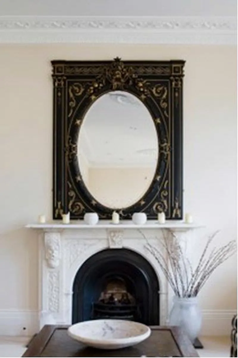 Fireplace at Film location B465 in London (photo 10)