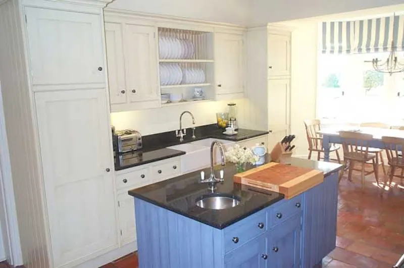 Kitchen at Country home near Faringdon, B1207 (photo 13)
