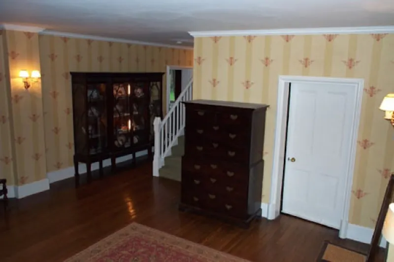 Entrance hall at Country home near Faringdon, B1207 (photo 19)